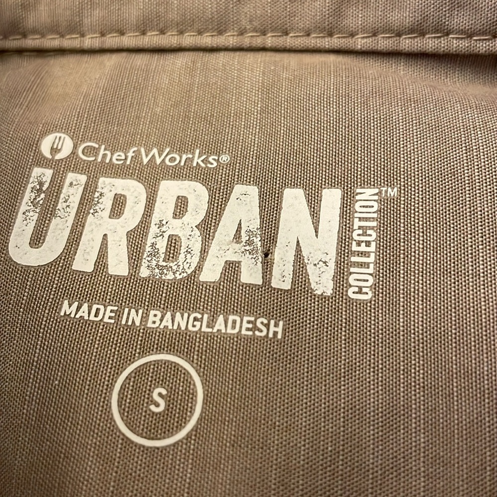Chef Works Urban Collection Button Up Utility Shirt. Size small - Picture 6 of 7